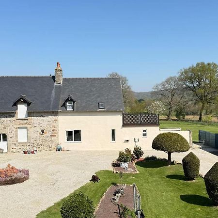 Maison La Touchardiere Barenton Exterior photo